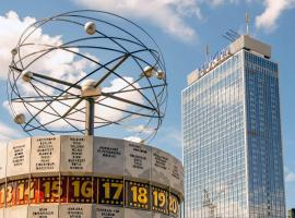 Park Inn by Radisson Berlin Alexanderplatz Orlando Tourists