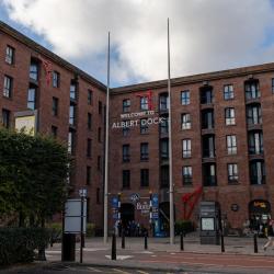 Albert Dock, Liverpool Orlando Tourists