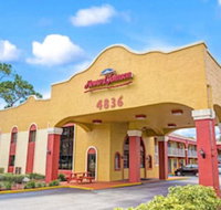 Howard Johnson by Wyndham Lake Front Park Kissimmee - Orlando Tourists