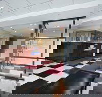 Days Inn by Wyndham Bronx Near Stadium - Orlando Tourists