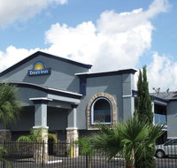Days Inn by Wyndham Houston East - Orlando Tourists