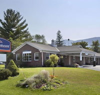 Howard Johnson by Wyndham Williamstown - Orlando Tourists