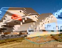 HomeTown Hotel Bryant