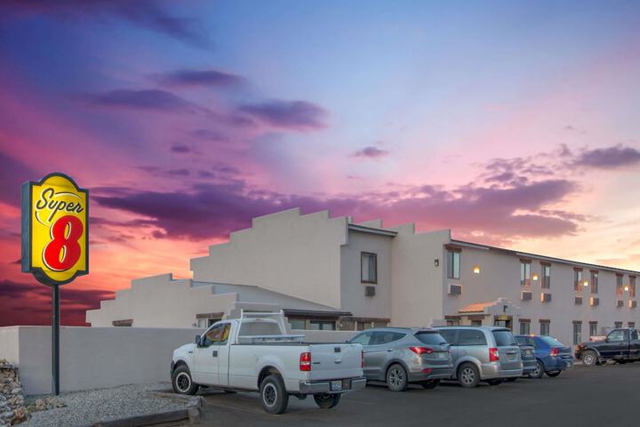 Super 8 By Wyndham Taos - thumb 3