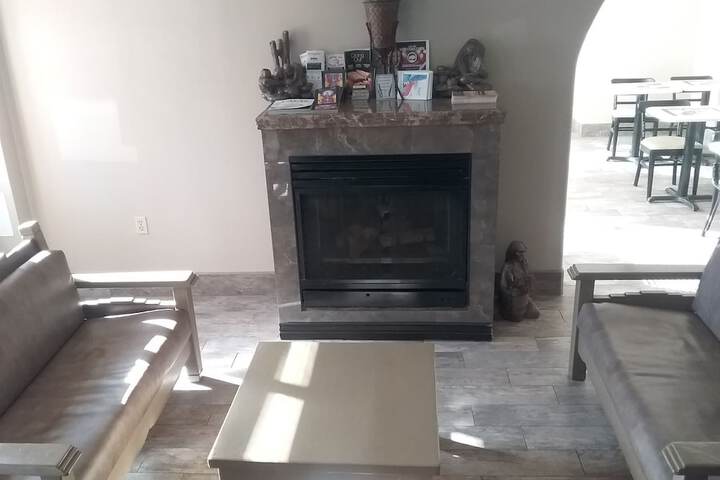 Super 8 By Wyndham Taos - thumb 7