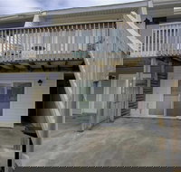 East Wind - Orlando Tourists