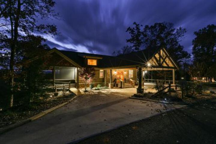 EAGLES CREST Long Range Layered Mountain Views In Peaceful Neighborhood! - thumb 2