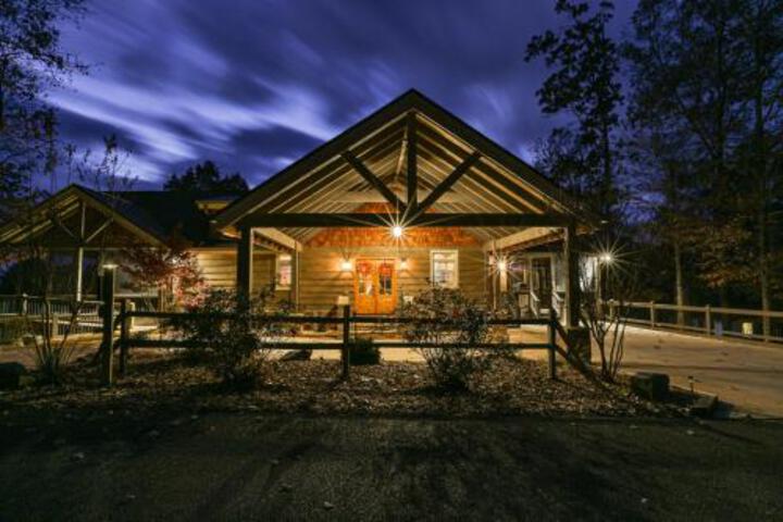 EAGLES CREST Long Range Layered Mountain Views In Peaceful Neighborhood! - thumb 0