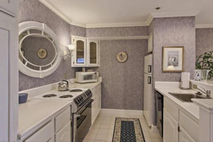 215 Water Street Inn - thumb 2