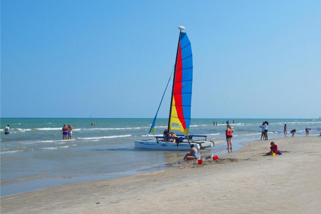 Padre Beach View 202K By Padre Escapes - thumb 2