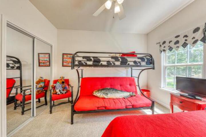 Cozy Retreat On Lake LBJ 2 Bed 2 Bath Vacation Home In Burnet - thumb 6