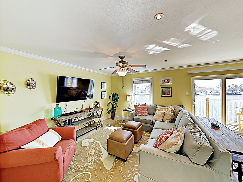 New Listing! Fortuna Bay Canalside W/ Views 2 Bedroom Condo - thumb 6