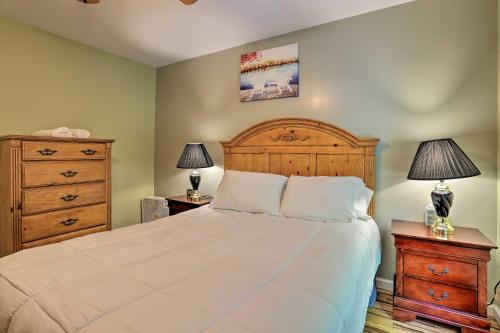 Pocono Lake Resort Home With Spacious Private Deck! - thumb 2