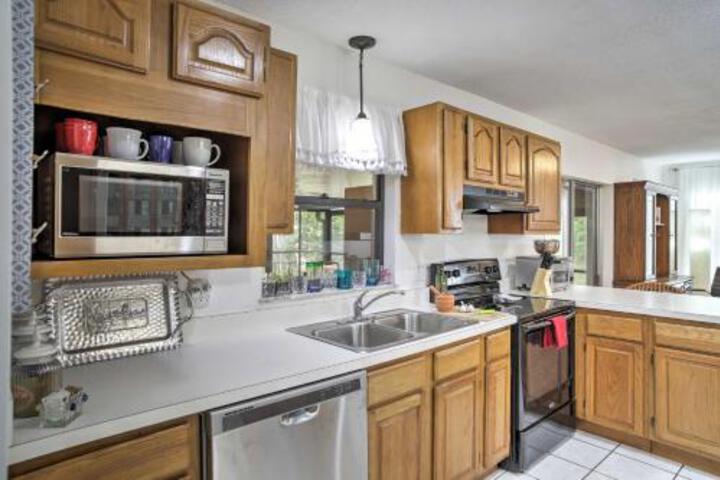 Quiet Home Near Shopping & 15 Miles From Orlando! - thumb 1