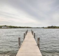 Sag Harbor Home w / Deck Dock  Private Beach - Orlando Tourists