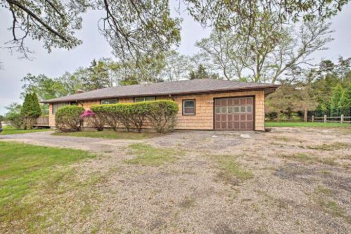Sag Harbor Home W / Deck Dock & Private Beach! - thumb 5