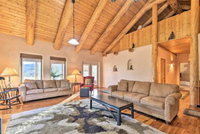 Eagle Nest Home w / Hot Tub  Views 5 Min to Lake