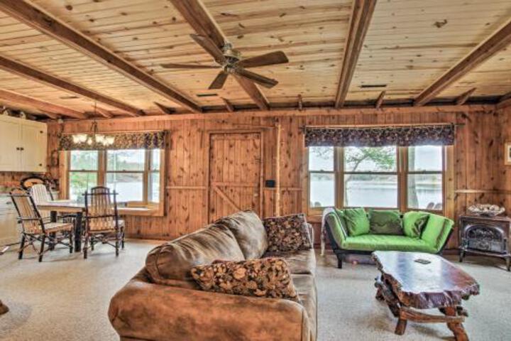 Cozy Cabin W / Boats Fire Pit & Deck On Little Lake - thumb 6