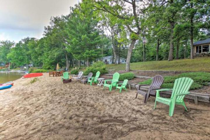 Cozy Cabin W / Boats Fire Pit & Deck On Little Lake - thumb 1