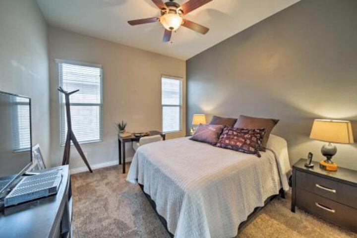 Chic Surprise Home W / Pool Hot Tub & Putting Green - thumb 4