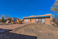 Adobe Home in Taos Area w / Mtn View  Courtyard