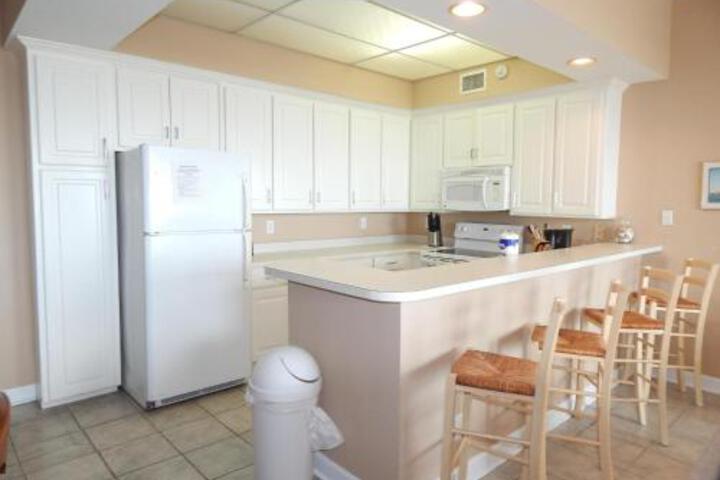 076 Beach Club 301 Unit A Home - thumb 3