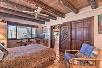 Lavish El Prado Home w / Hot Tub Near Downtown