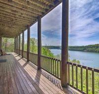 Spacious Cabin on Dale Hollow Lake w / Hot Tub - Orlando Tourists