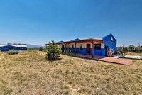 NEW Chic Studio w / Grill 25 Min to Taos Ski Valley