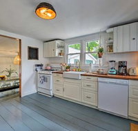 Poplar Cottage Minutes to Historic Cape May - Orlando Tourists