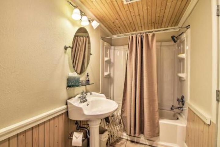 Serving Southern Charm: Clarkesville Retreat - thumb 5