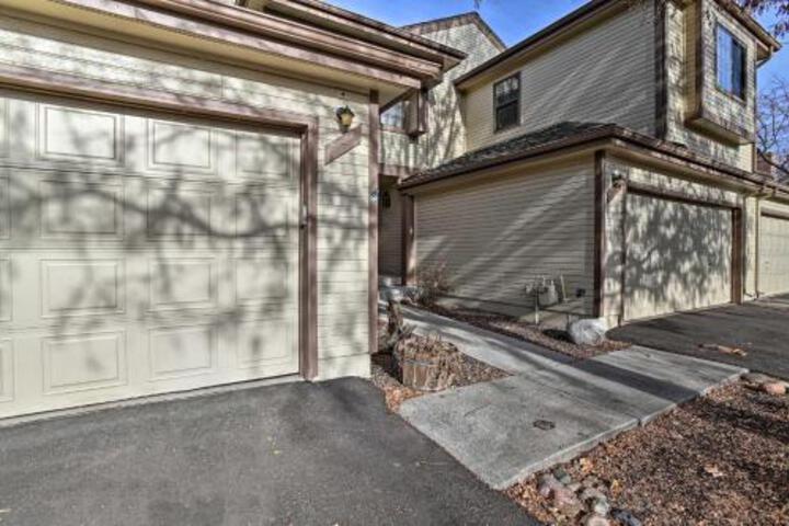 Spacious Centennial Townhome W / Private Deck! - thumb 6