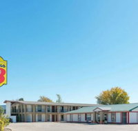 Super 8 by Wyndham Fenton/St. Louis Area - Orlando Tourists