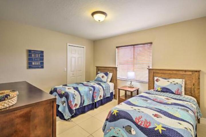 Modern Florida Oasis Near Cape Coral Parkway! - thumb 2