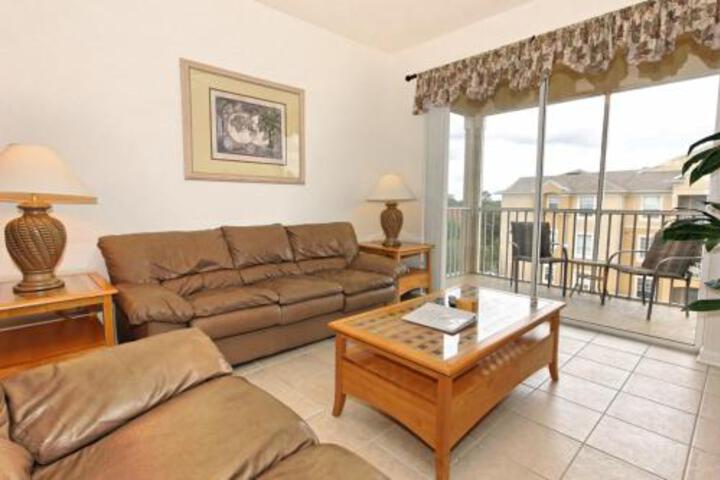 Windsor Hills Penthouse Condo - thumb 2