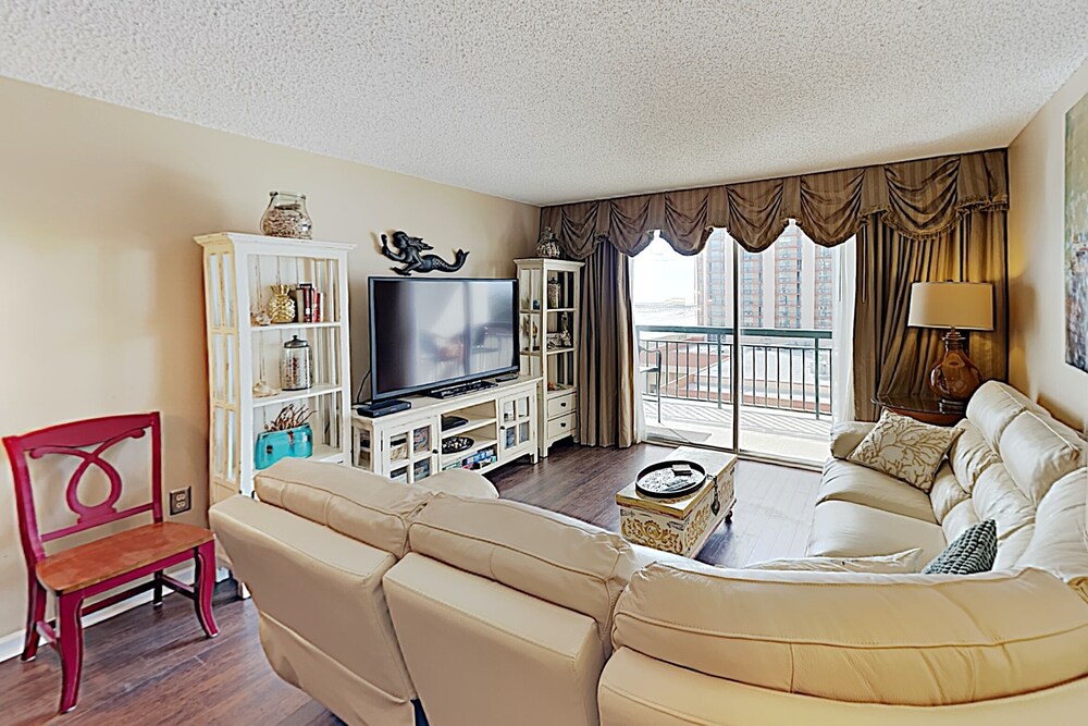 New Listing! Oceanfront Escape W / Pool Epic Views 3 Bedroom Condo - thumb 6