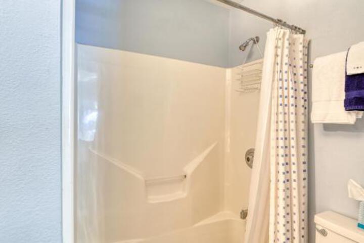 The Chamberlain Chalet - thumb 2