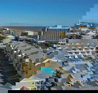 A Wave From It all - Orlando Tourists