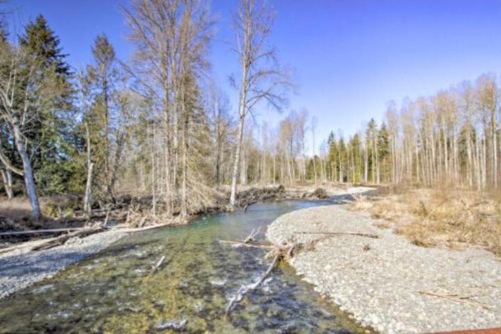 Quiet Sequim Home Walk To Dining & Festivals - thumb 6
