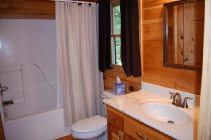 Creekside Escape - thumb 3