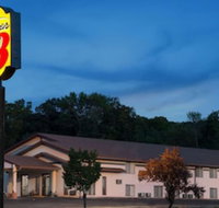 Super 8 by Wyndham Algona - Orlando Tourists