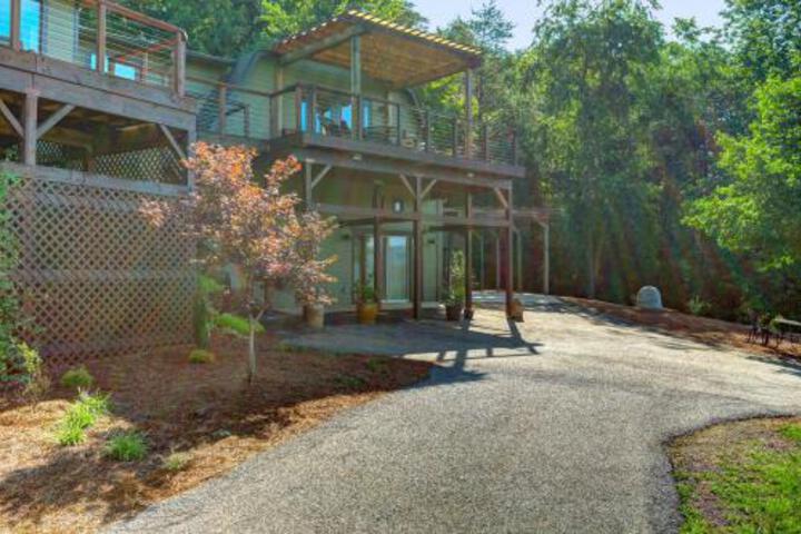 Hilltop Haven - thumb 6
