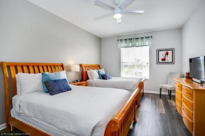 Shoreway Loop Unit 206 Condo - thumb 2