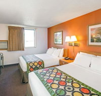 Super 8 by Wyndham Aberdeen West - Orlando Tourists