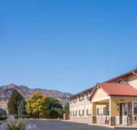 Super 8 by Wyndham Canon City - Orlando Tourists