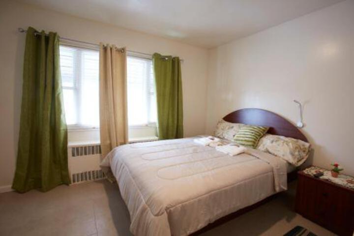 STUDIO & ONE BEDROOM APARTMENTS - thumb 0