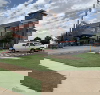 La Quinta Inn  Suites by Wyndham Lubbock North - Orlando Tourists