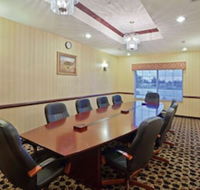 La Quinta Inn  Suites by Wyndham Dodge City - Orlando Tourists