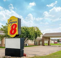 Super 8 by Wyndham Beresford - Orlando Tourists