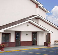 Super 8 by Wyndham Martinsburg - Orlando Tourists
